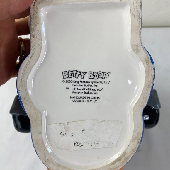 Biker Betty Boop handmade 2000 ceramic cookie jar - Picture 7 of 7